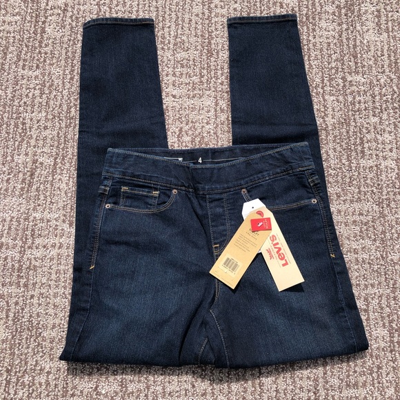 Dark denim Levi’s - Picture 2 of 4